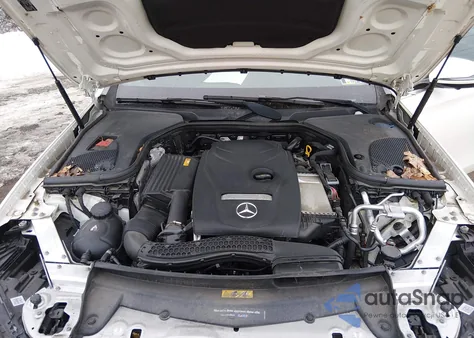 2019 Mercedes-Benz E 300 4Matic z USA, uszkodzony, nr VIN WDDZF4KB6KA519794